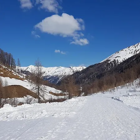 公寓式酒店 Apart-garni Motnaida 萨姆瑙恩