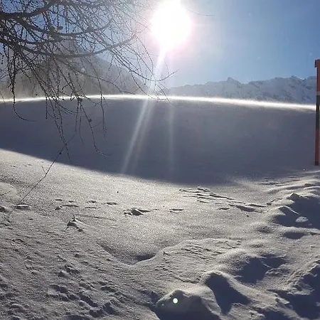 Apart-garni Motnaida 公寓式酒店 3*