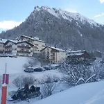 Apart-garni Motnaida Hotel apartamentowy 3*