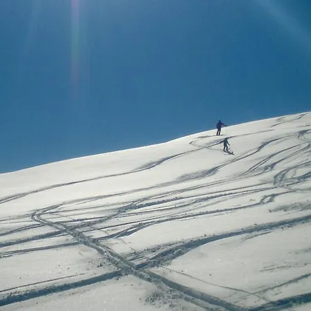 Apart-garni Motnaida 3*